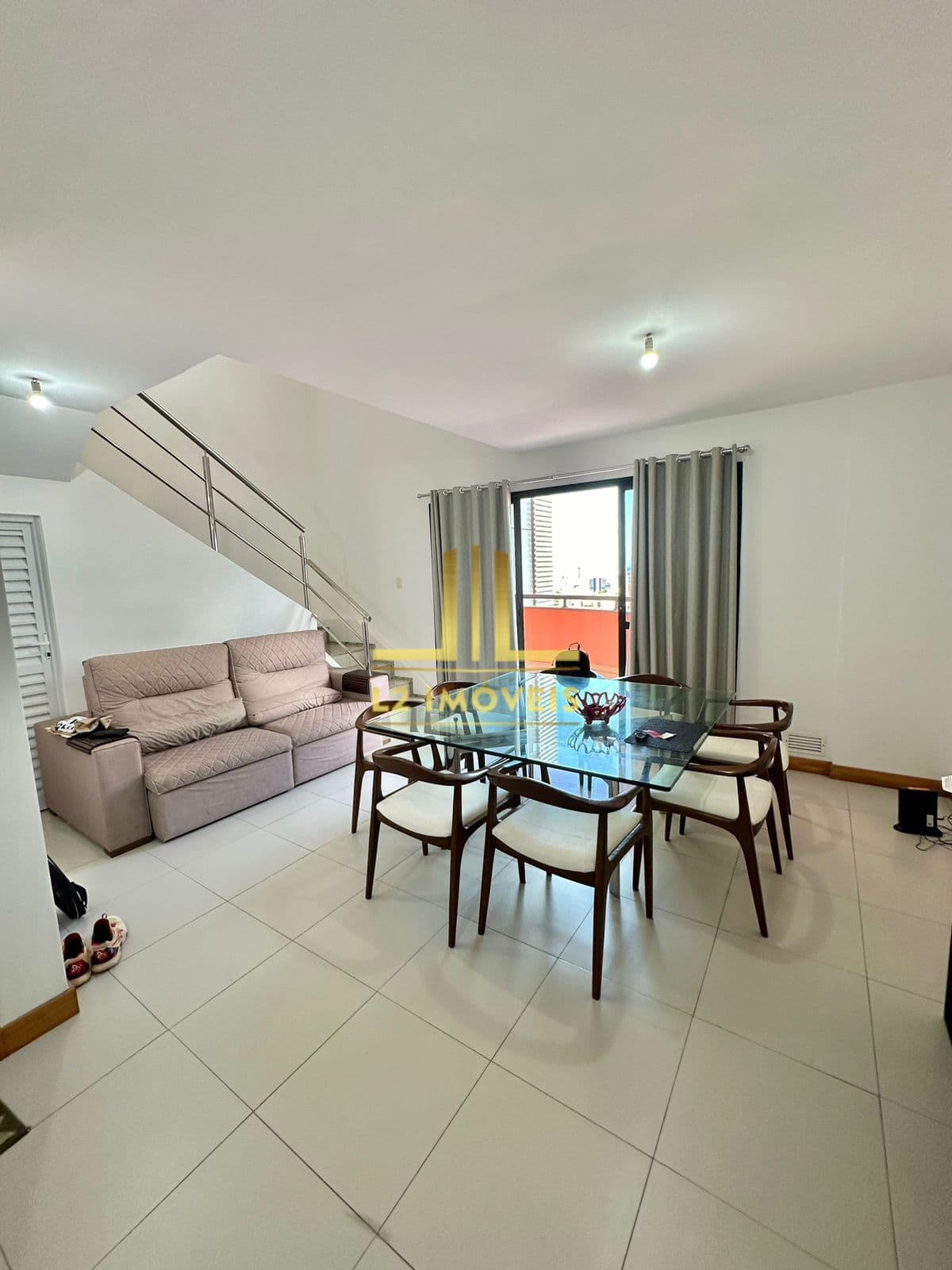 APARTAMENTO LOFT DUPLEX - CAMINHO DAS ARVORES