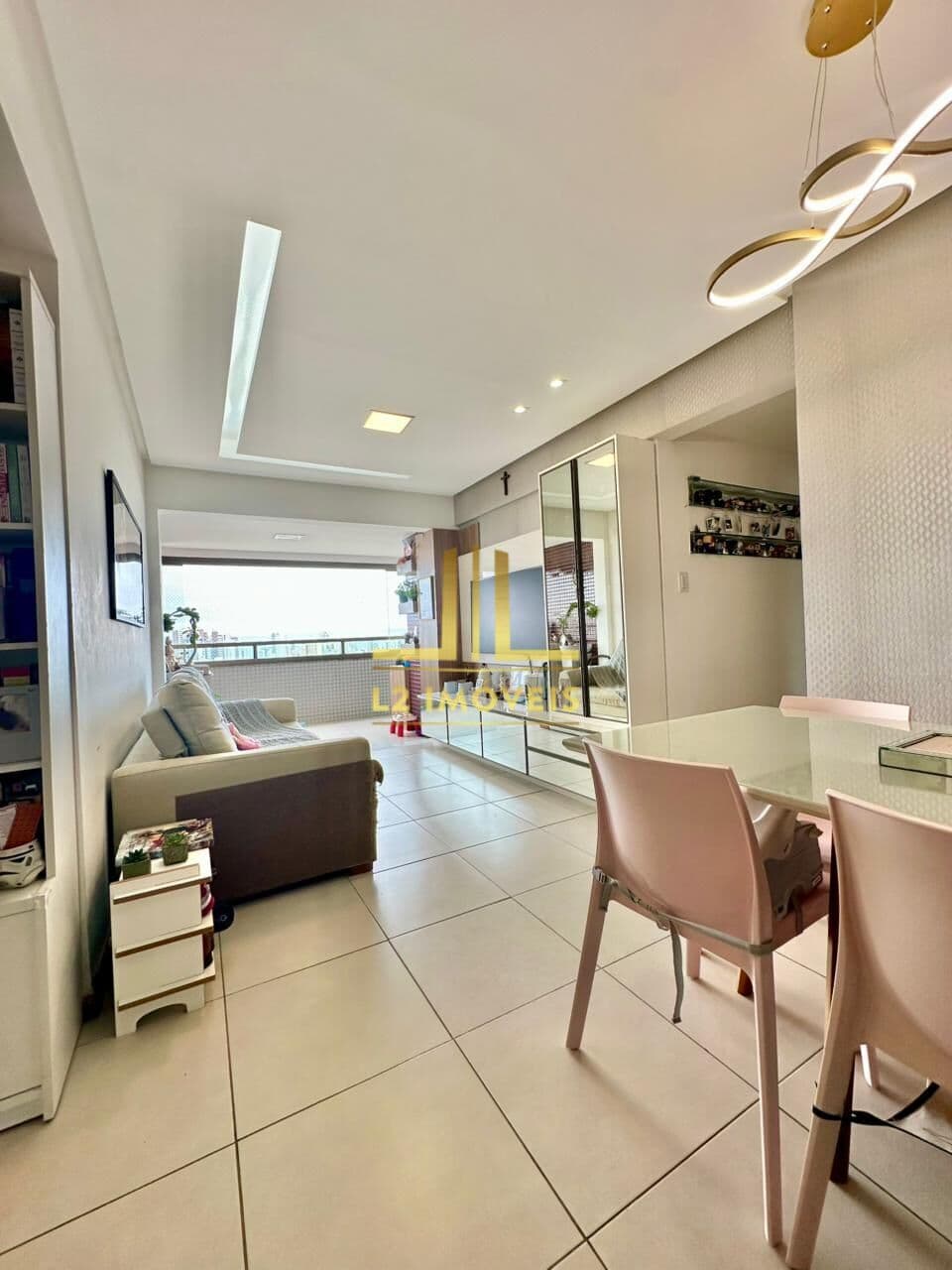 APARTAMENTO - 2/4 SENDO 1 SUÍTE - 73M² - VISTA LIVRE - 03 VAGAS - CAMINHO DAS ÁRVORES