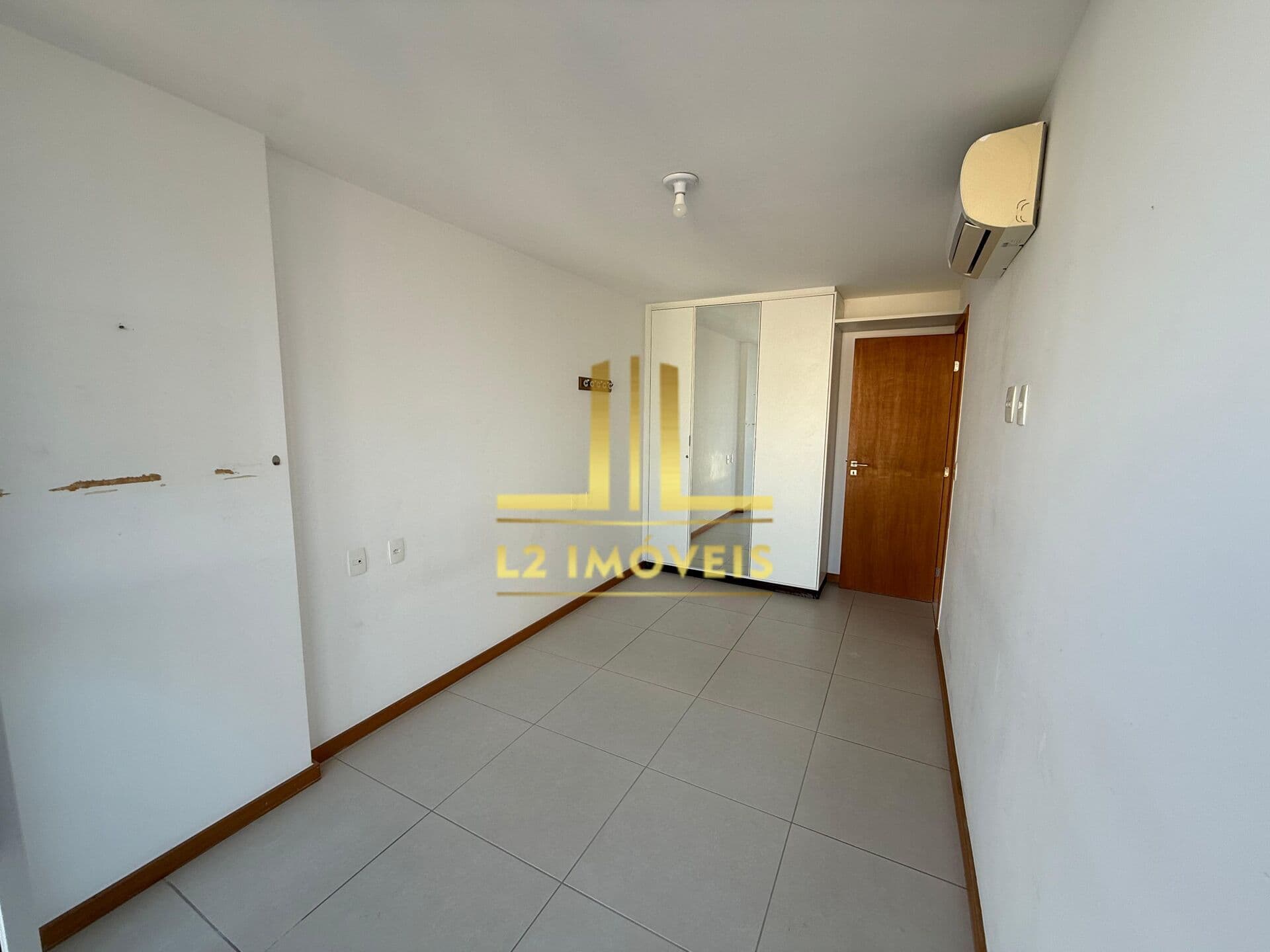 APARTAMENTO - QUARTO E SALA - NASCENTE - VISTA MAR - BARRA