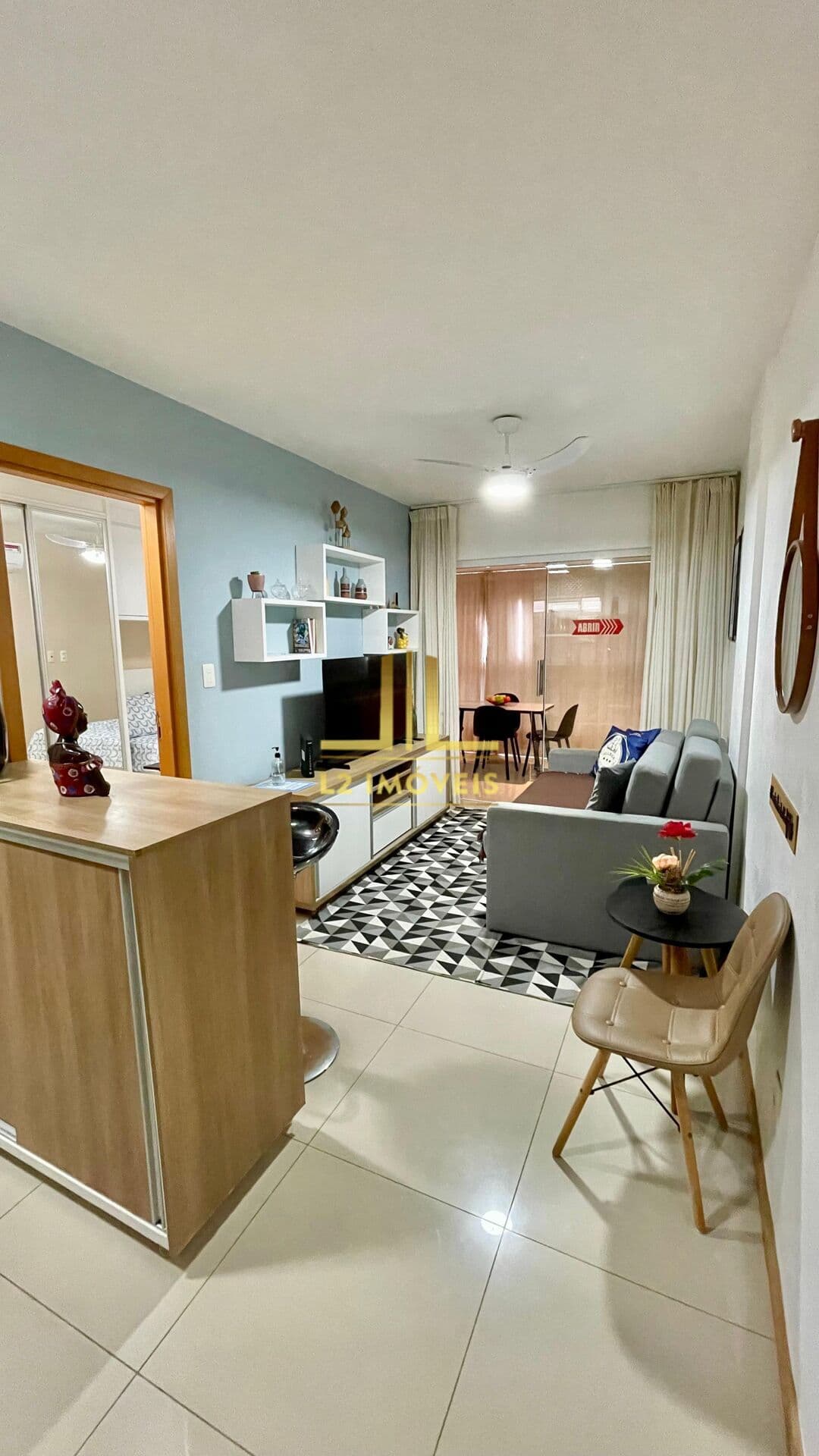 APARTAMENTO - QUARTO E SALA - PORTEIRA FECHADA - ARMAÇÃO