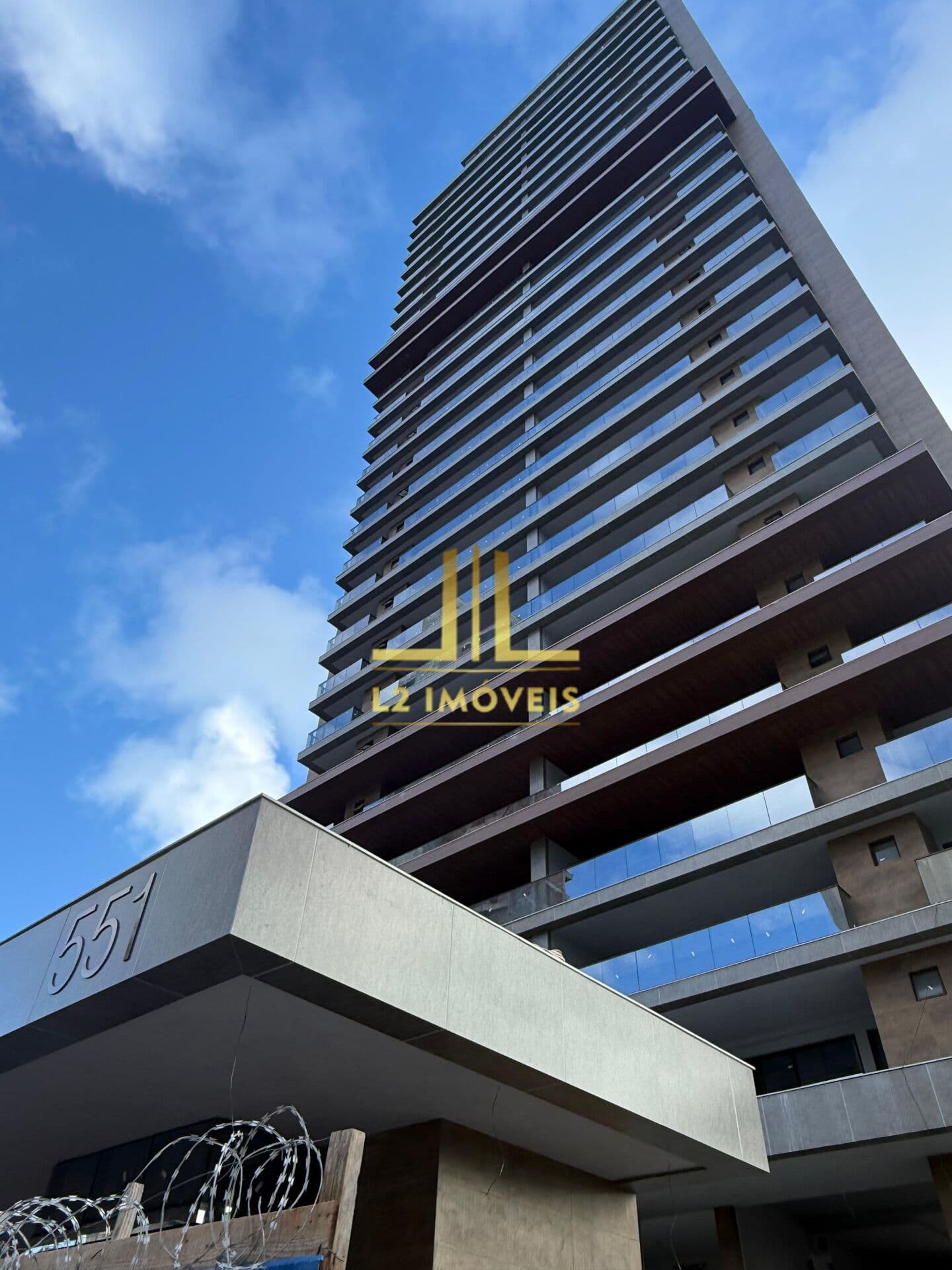 APARTAMENTO - 4 SUÍTES - 173M² - ANDAR ALTO - 03 VAGAS - CAMINHO DAS ÁRVORES