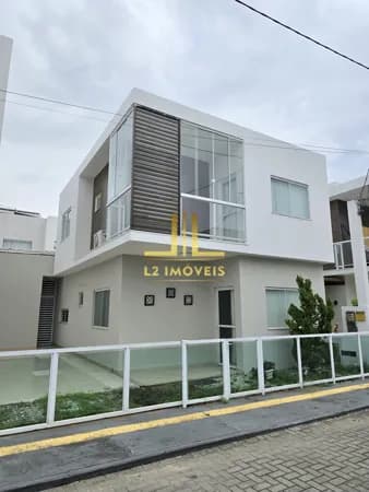 CASA DUPLEX - 4/4 SENDO 3 SUÍTES - 150M² - 02 VAGAS - VILA PRAIANA - LAURO DE FREITAS