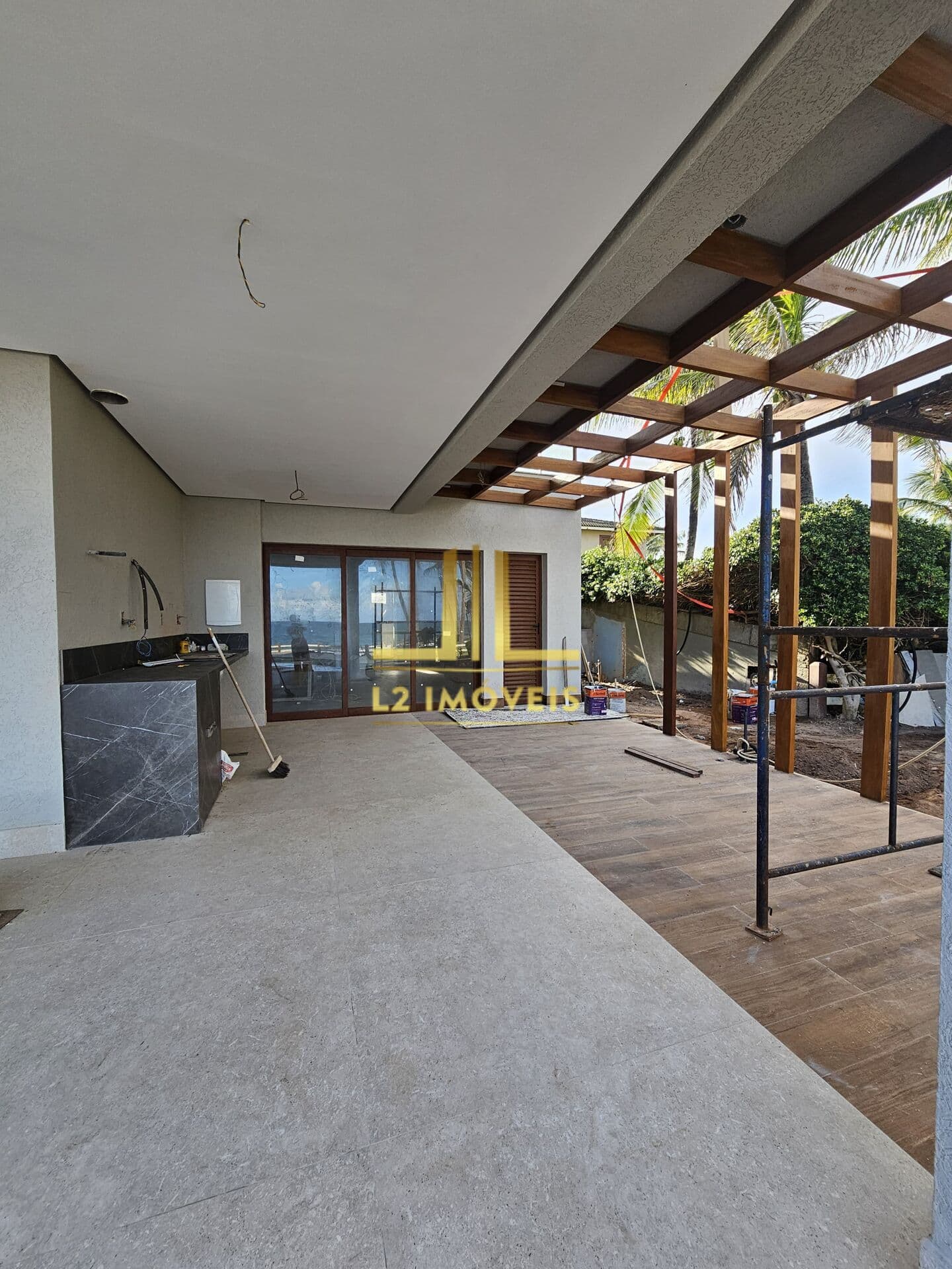 CASA LINDISSIMA - 10 SUÍTES - FRENTE MAR - BUSCA VIDA