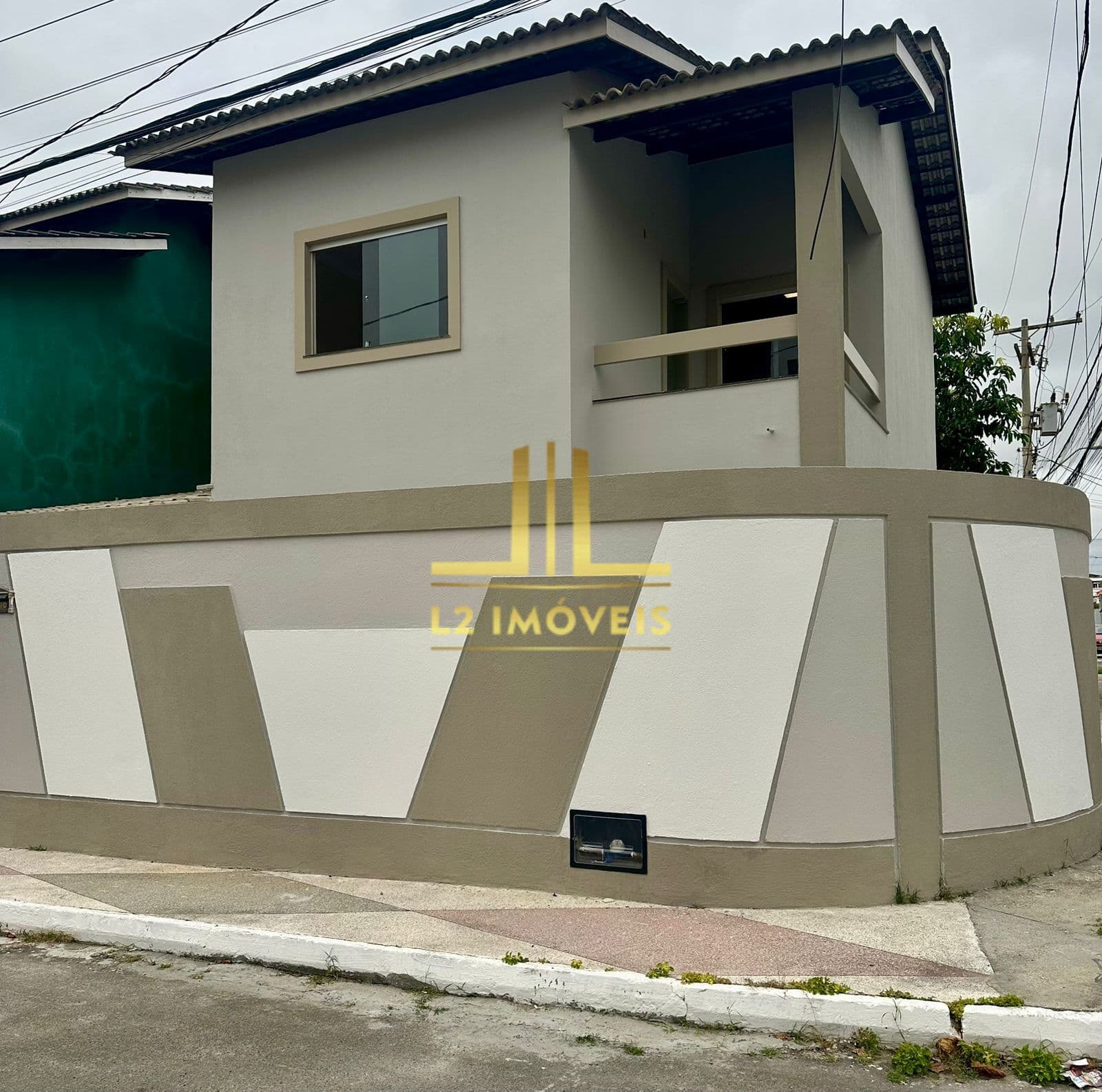 CASA AMPLA - 4/4 SENDO 3 SUÍTES - 130M² - 02 VAGAS - IPITANGA