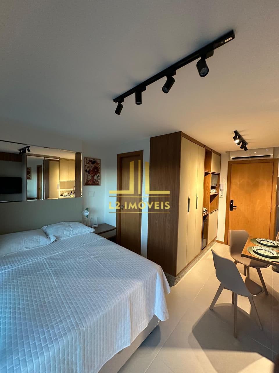 STUDIO - 24M² - MOBILIADO - CAMINHO DAS ÁRVORES