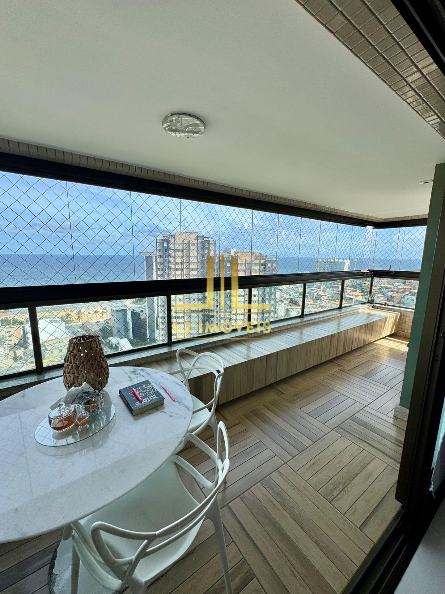 STUDIO - 63M² - VISTA MAR - PORTEIRA FECHADA - RIO VERMELHO