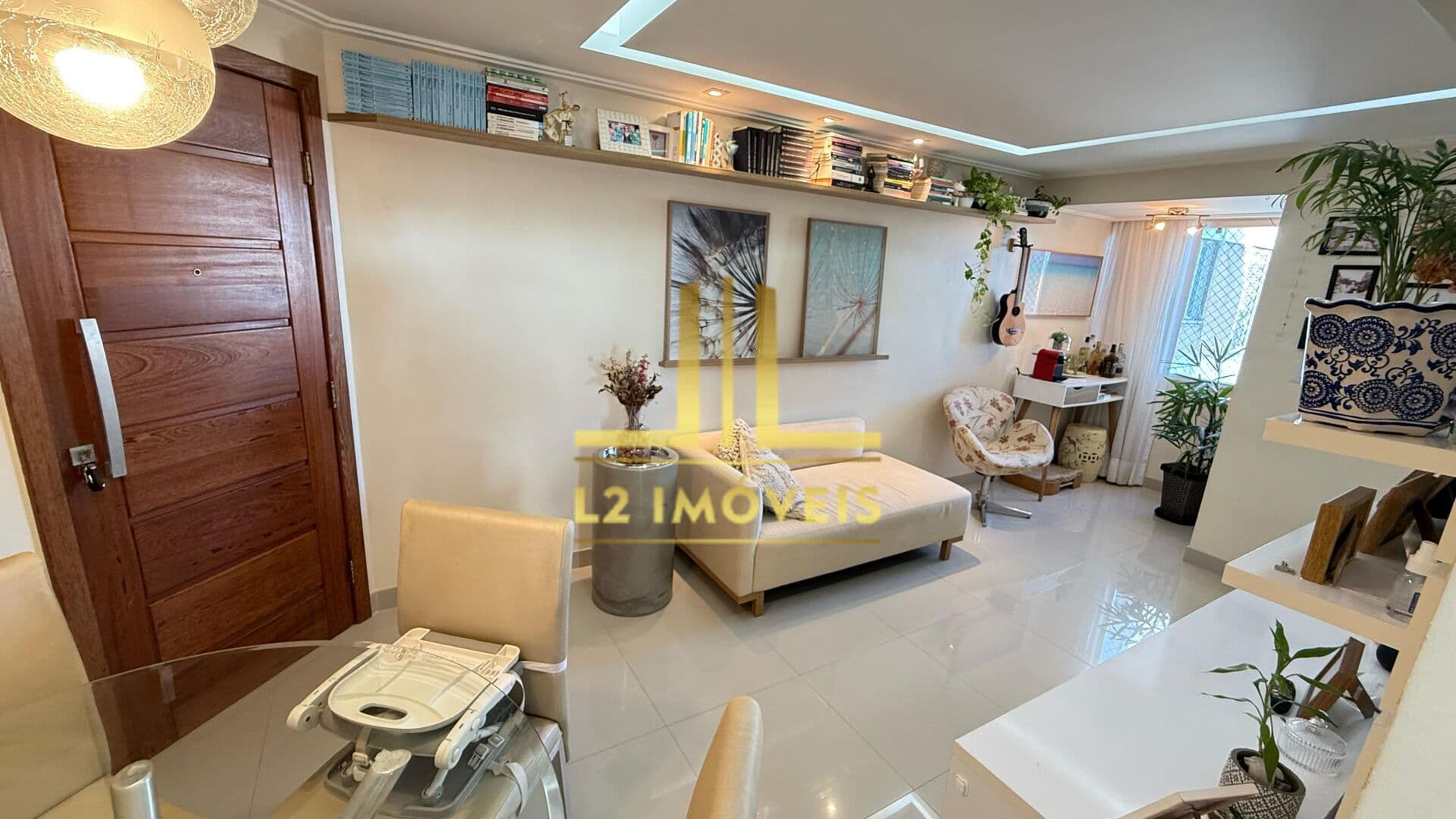 APARTAMENTO - 2 QUARTOS SENDO 1 SUÍTE - BROTAS