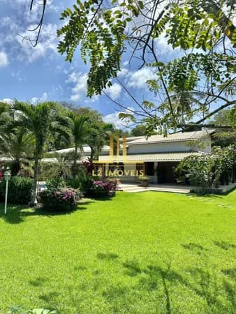CASA LUXUOSA - 6 QUARTOS SENDO 4 SUÍTES - LAURO DE FREITAS