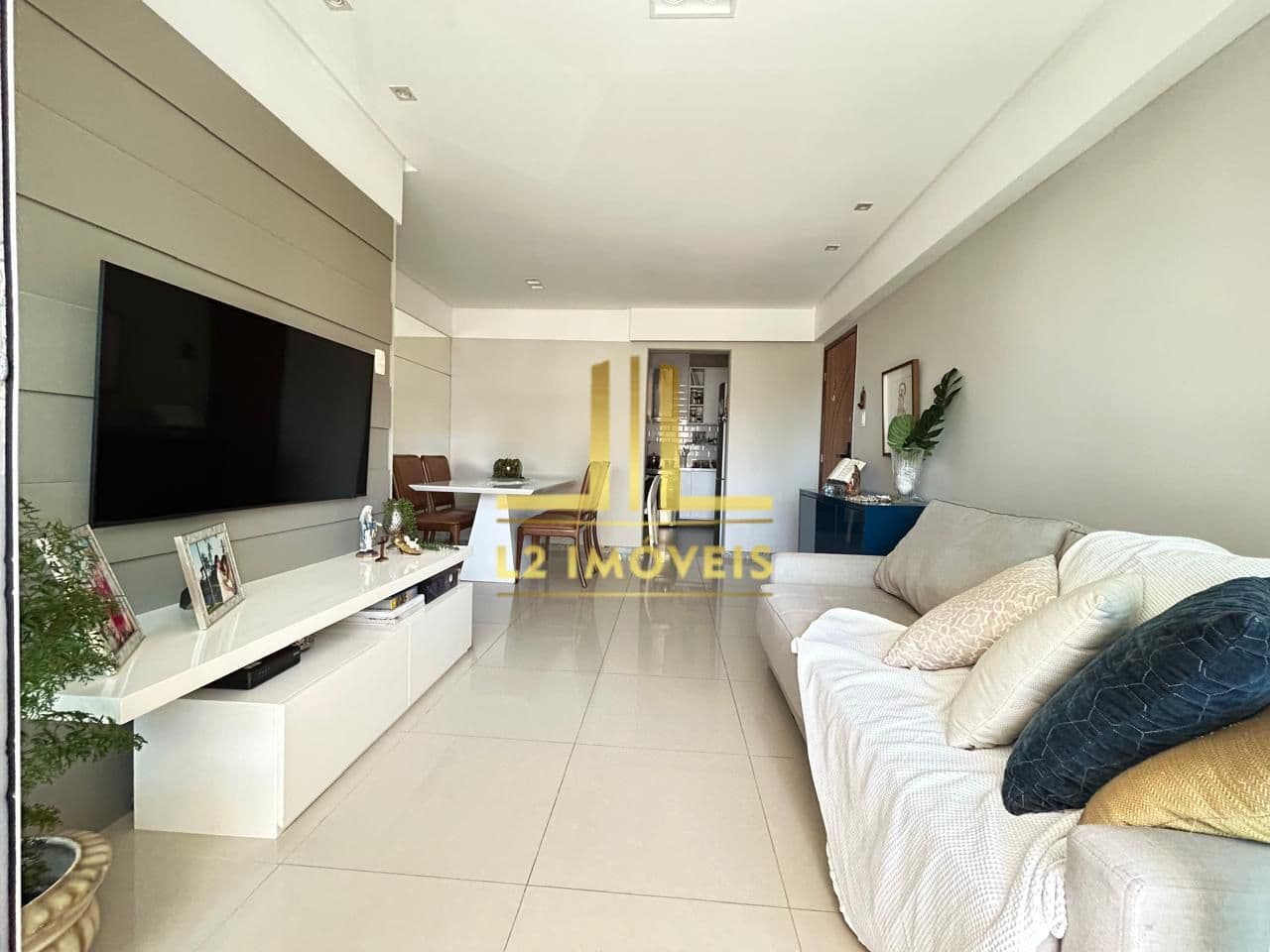 APARTAMENTO - 3 QUARTOS SENDO 1 SUÍTE - NASCENTE - ARMAÇÃO