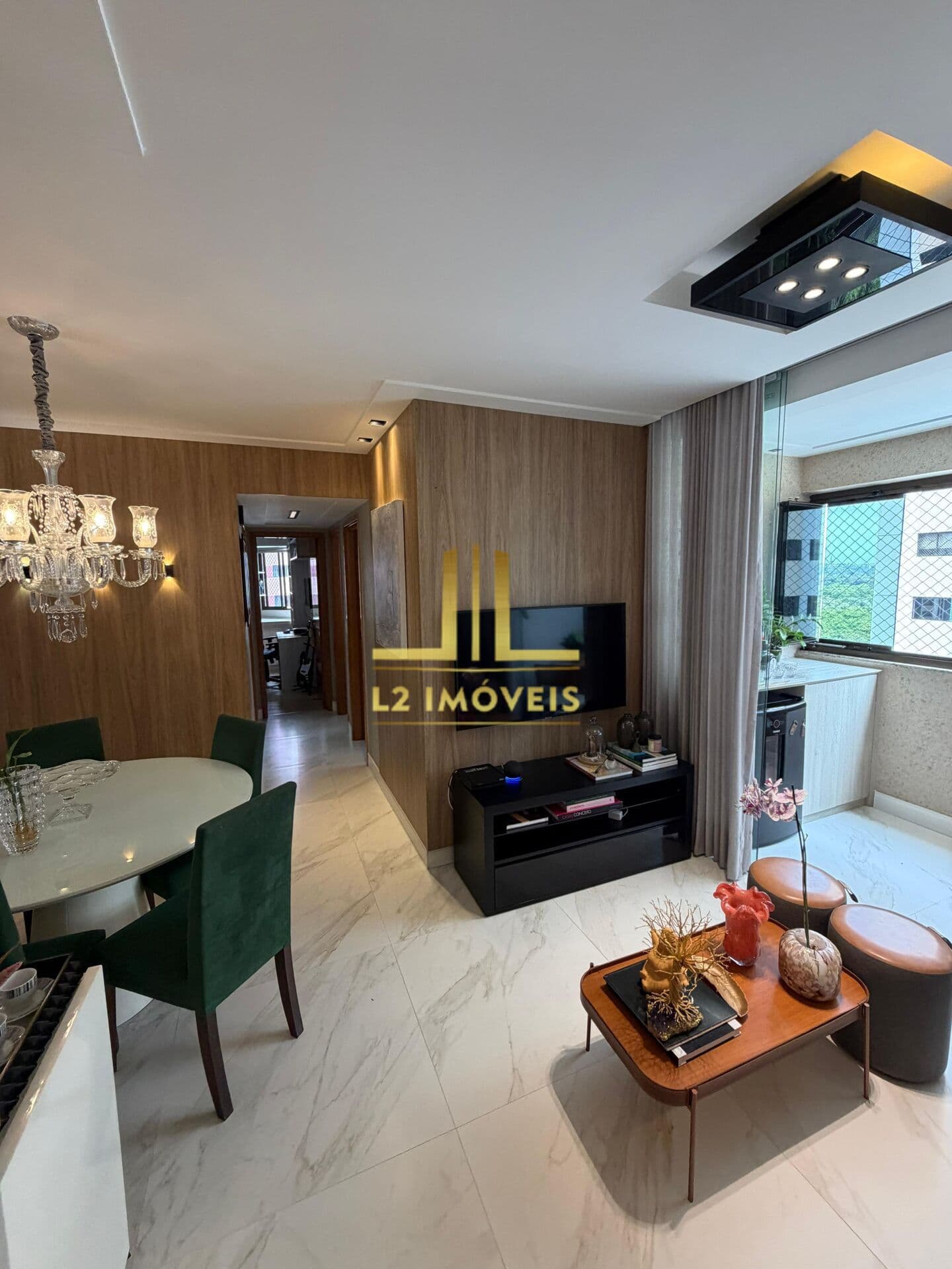 APARTAMENTO - 3/4 SENDO 1 SUÍTE - 71M² - ANDAR ALTO - 01 VAGA COBERTA - ARMAÇÃO
