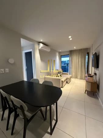 APARTAMENTO - QUARTO E SALA - PORTEIRA FECHADA - BARRA