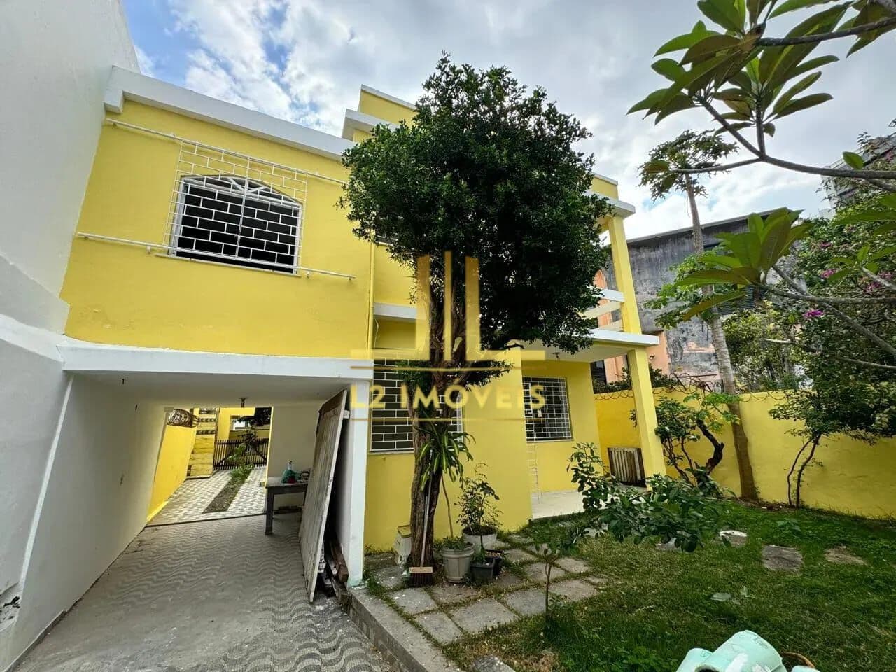 CASA - 6 QUARTOS 3 SUÍTES - RIO VERMELHO