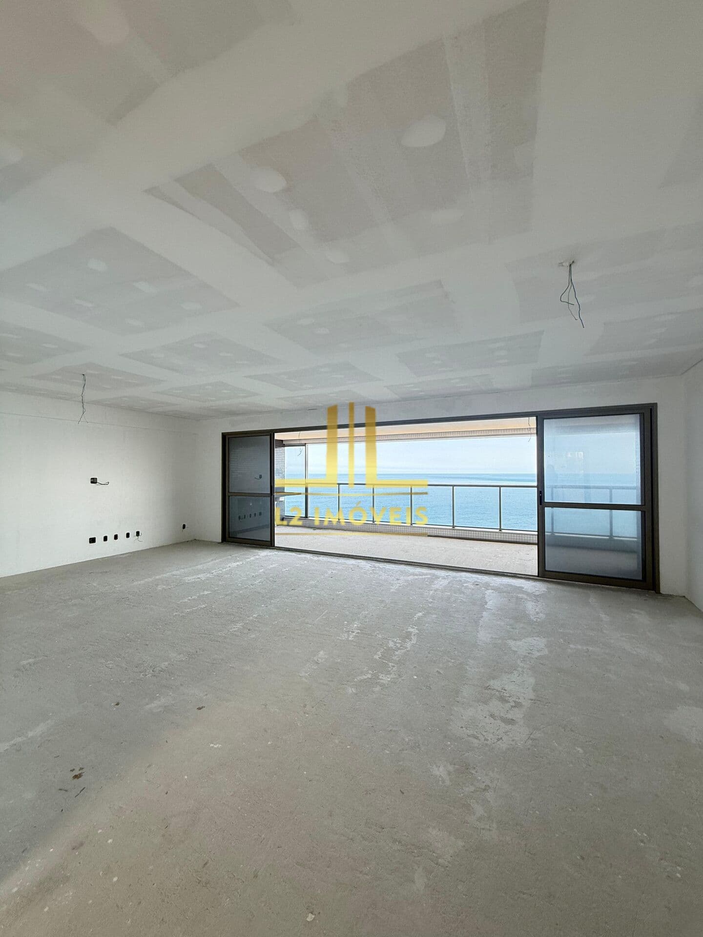 APARTAMENTO - 4 SUITES - ONDINA