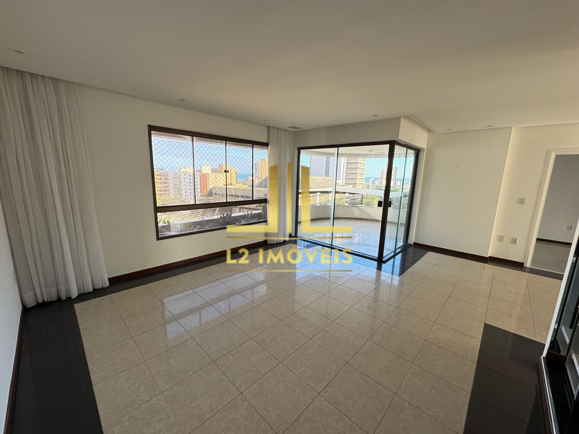 APARTAMENTO ALTO PADRÃO - 4 QUARTOS SENDO 3 SUÍTES - NASCENTE - PITUBA VILLE