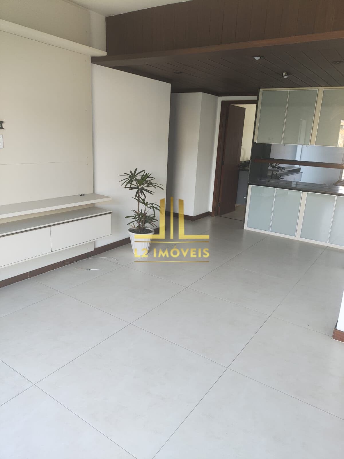 APARTAMENTO - 3/4 SENDO 1 SUÍTE - 99M² - NASCENTE - GRAÇA