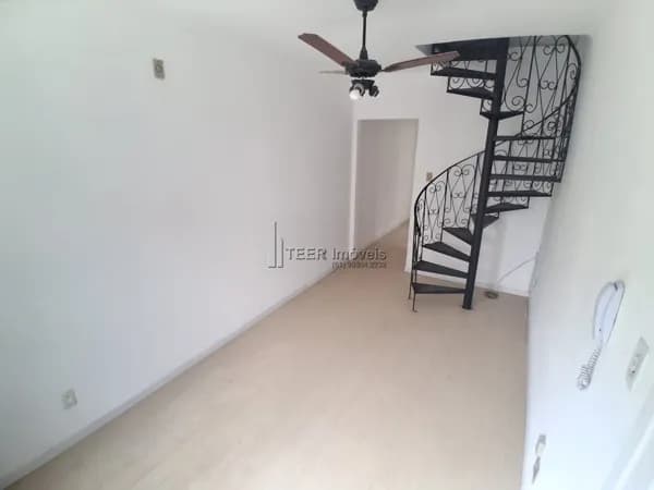 Apartamento Duplex 3 dormitórios 2 banheiros