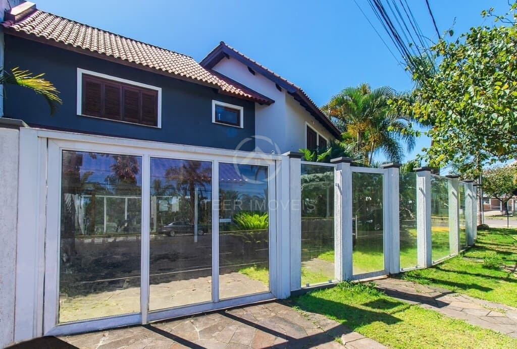 Casa de Condomínio em Porto Alegre - Sarandi