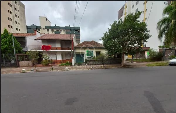 Terreno com 4 Lotes