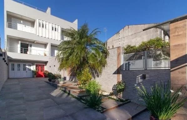 Sobrado em Porto Alegre - Jardim Itu