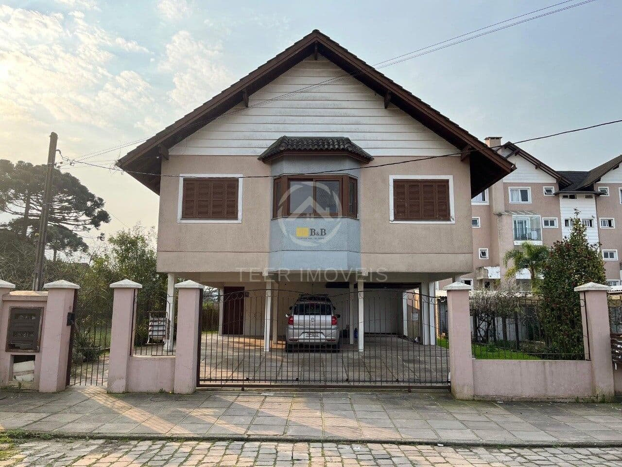 Apartamento Padrão 3 dormitórios com suíte lareira e 2 vagas