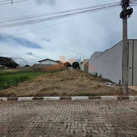 Terreno 720m²