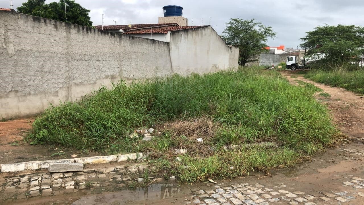 Terreno no Bairro Luiz Gonzaga em Caruaru/PE à Venda (TE0089-PV)