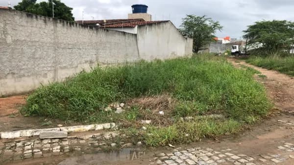 Terreno no Bairro Luiz Gonzaga em Caruaru/PE à Venda (TE0089-PV)