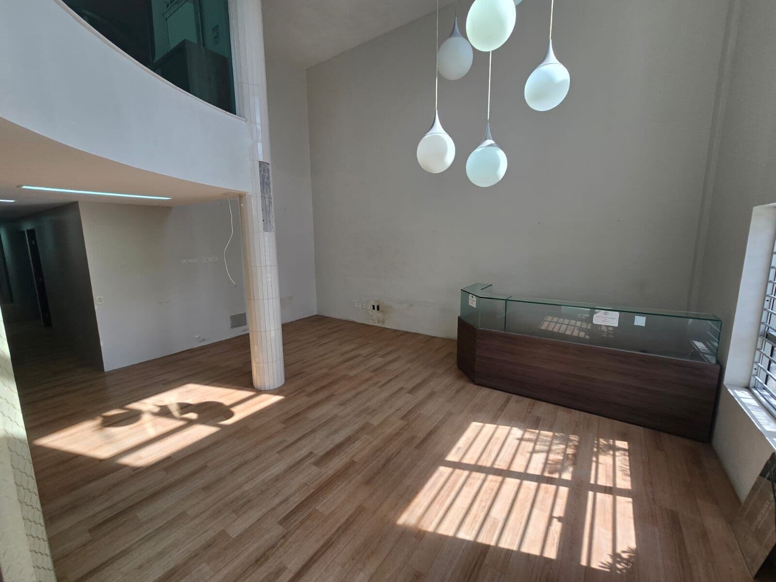 Sala Comercial no Bairro Maurício de Nassau em Caruaru/PE p/ Locação (SA0170-DA)