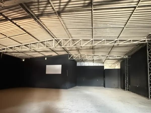 Galpão no Bairro Maurício de Nassauem Caruaru/PE p/ Locação (GA0120-PA)