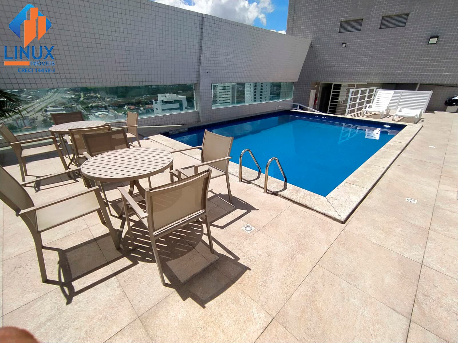 Apartamento no Ed. Manhattan em Caruaru/PE à Venda (AP1374-DV)