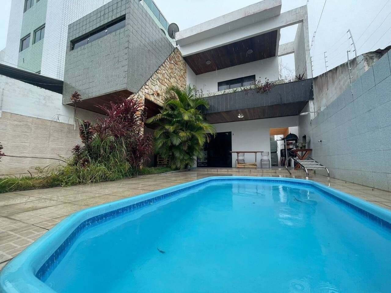 Casa Duplex no Bairro Maurício de Nassau à Venda (CA0200-DV)