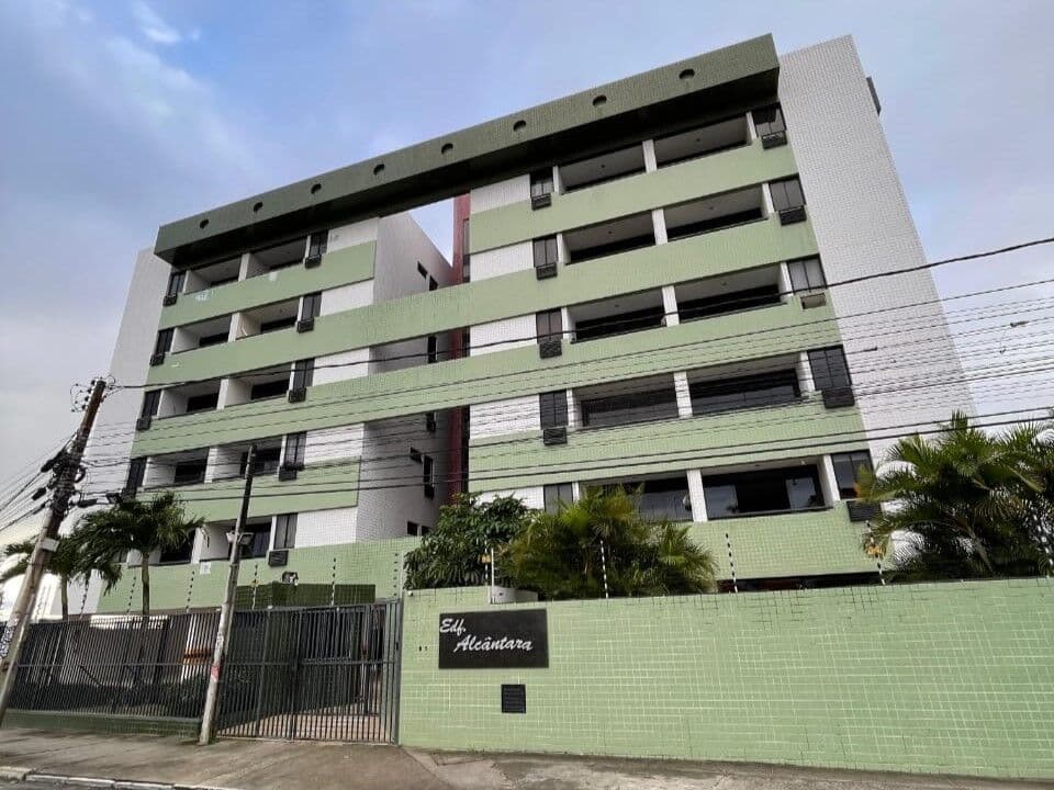 Apartamento no Ed. Alcântara em Caruaru/PE à Venda (AP1075-DV)