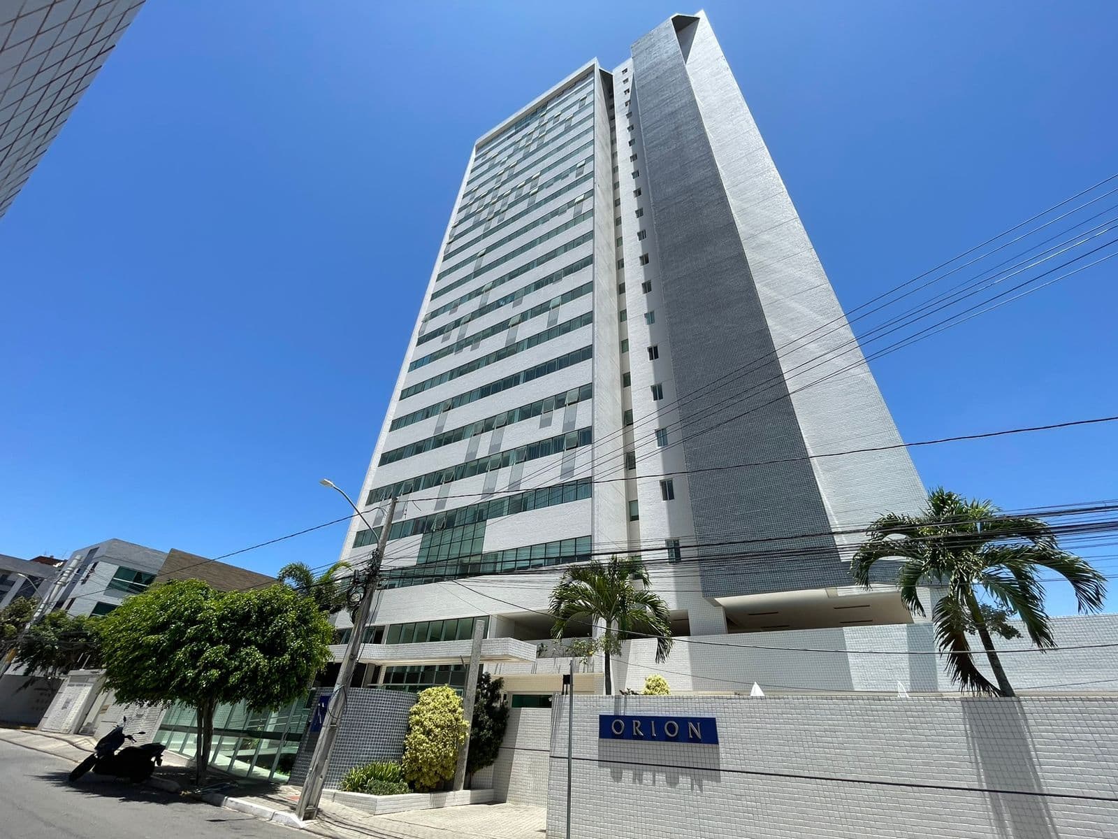 Apartamento no Ed. Orion em Caruaru/PE à Venda (AP1069-DV)