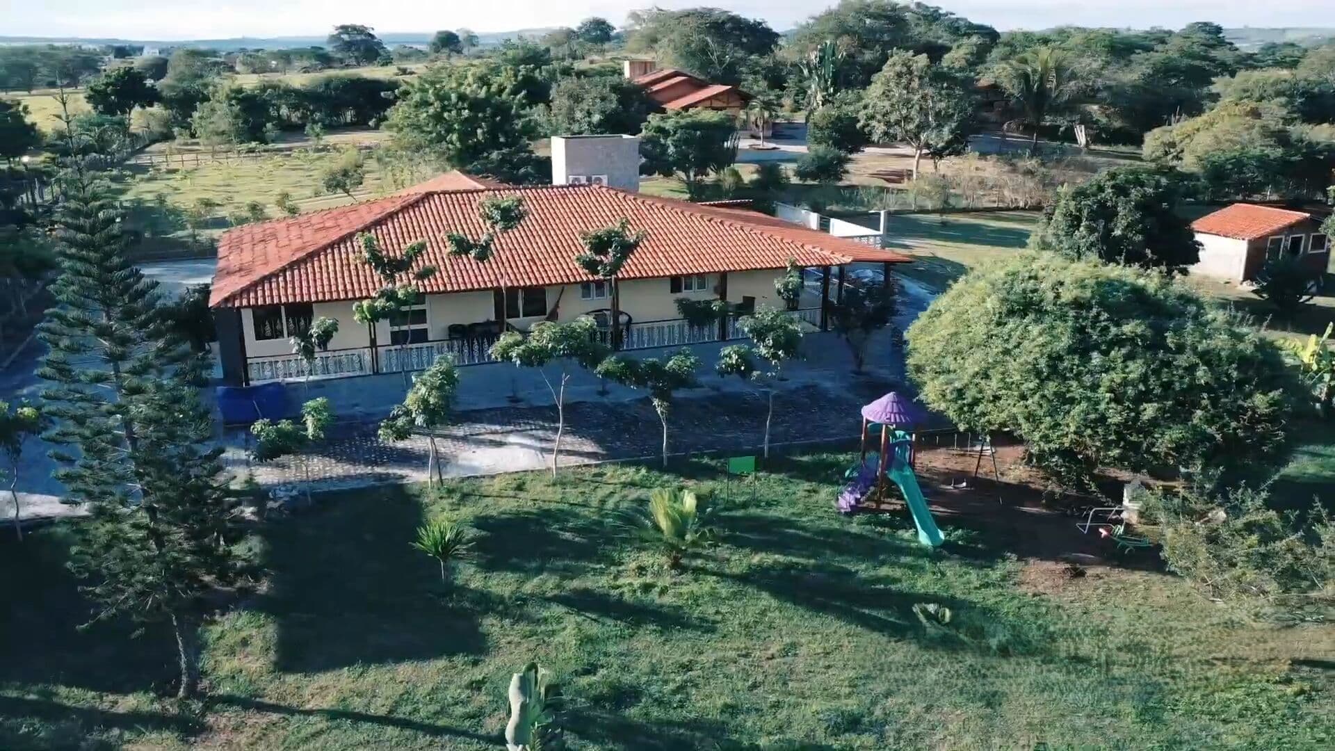 Casa no Cond. Morada Nobre à Venda (CA0572-PV)
