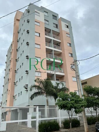 APTO 2 DORMS SENDO 1 SUÍTE - FÁCIL LOCALIZAÇÃO!