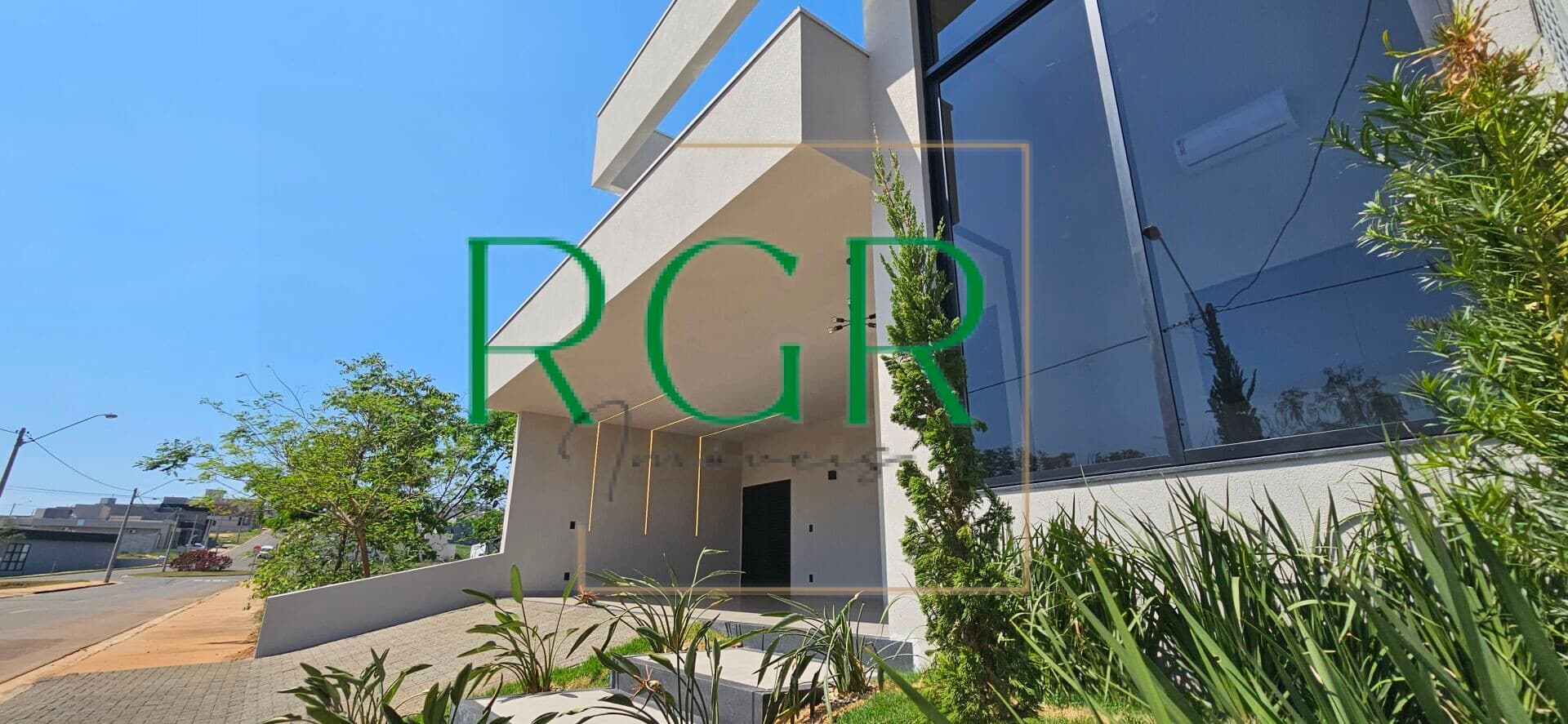 Projeto Contemporâneo com fino acabamento no Res Maria Julia