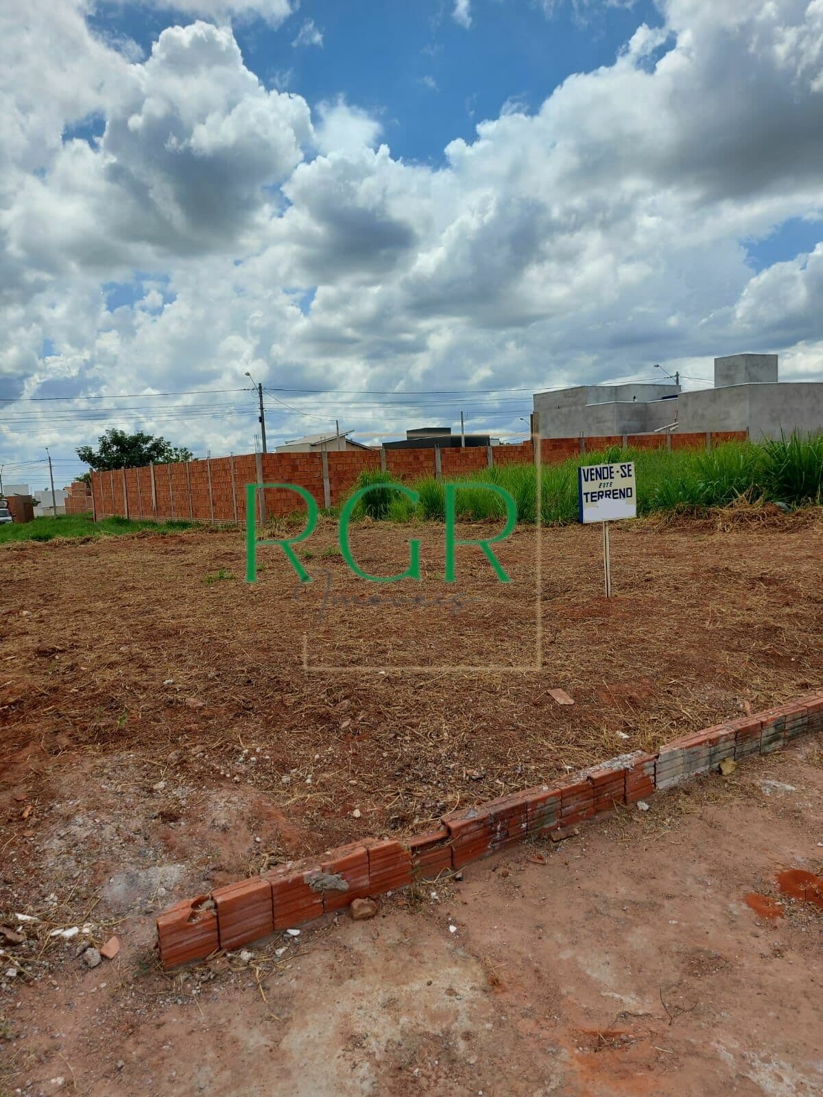 TERRENO RESIDENCIAL PARQUE DOS IPÊS I - PRONTO PARA CONSTRUIR