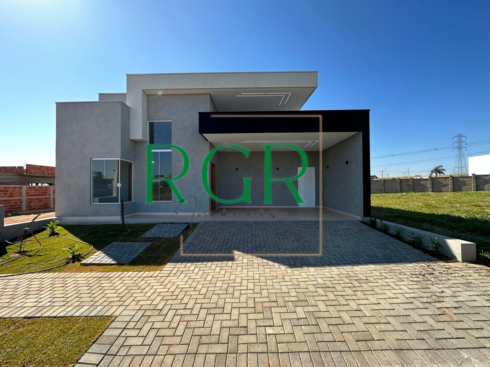 CASA TÉRREA 3 SUÍTES - CONDOMÍNIO SETLIFE I - MIRASSOL - PISCINA - CHURRASQUEIRA