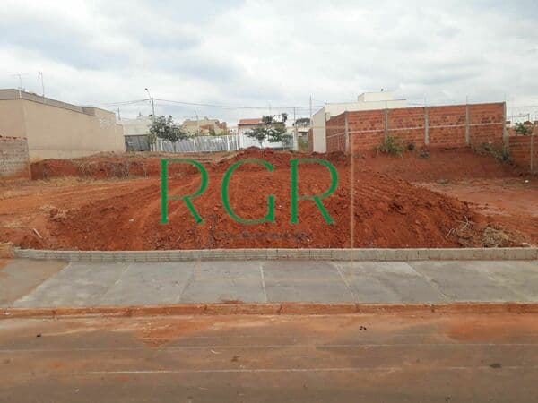 TERRENO PRONTO PARA CONSTRUIR - VILA CASSINI