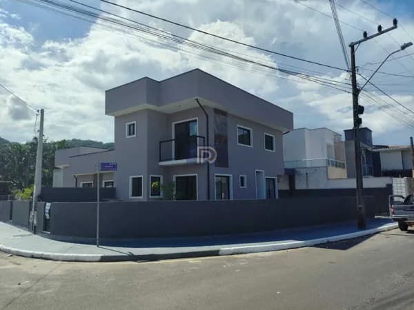 Sobrado em São José - Potecas