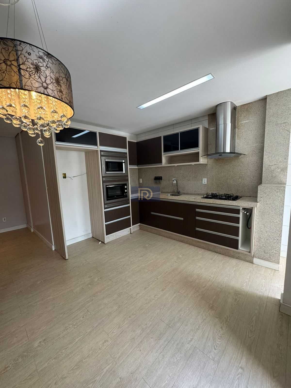 Apartamento em São Sebastião, Palhoça/SC
