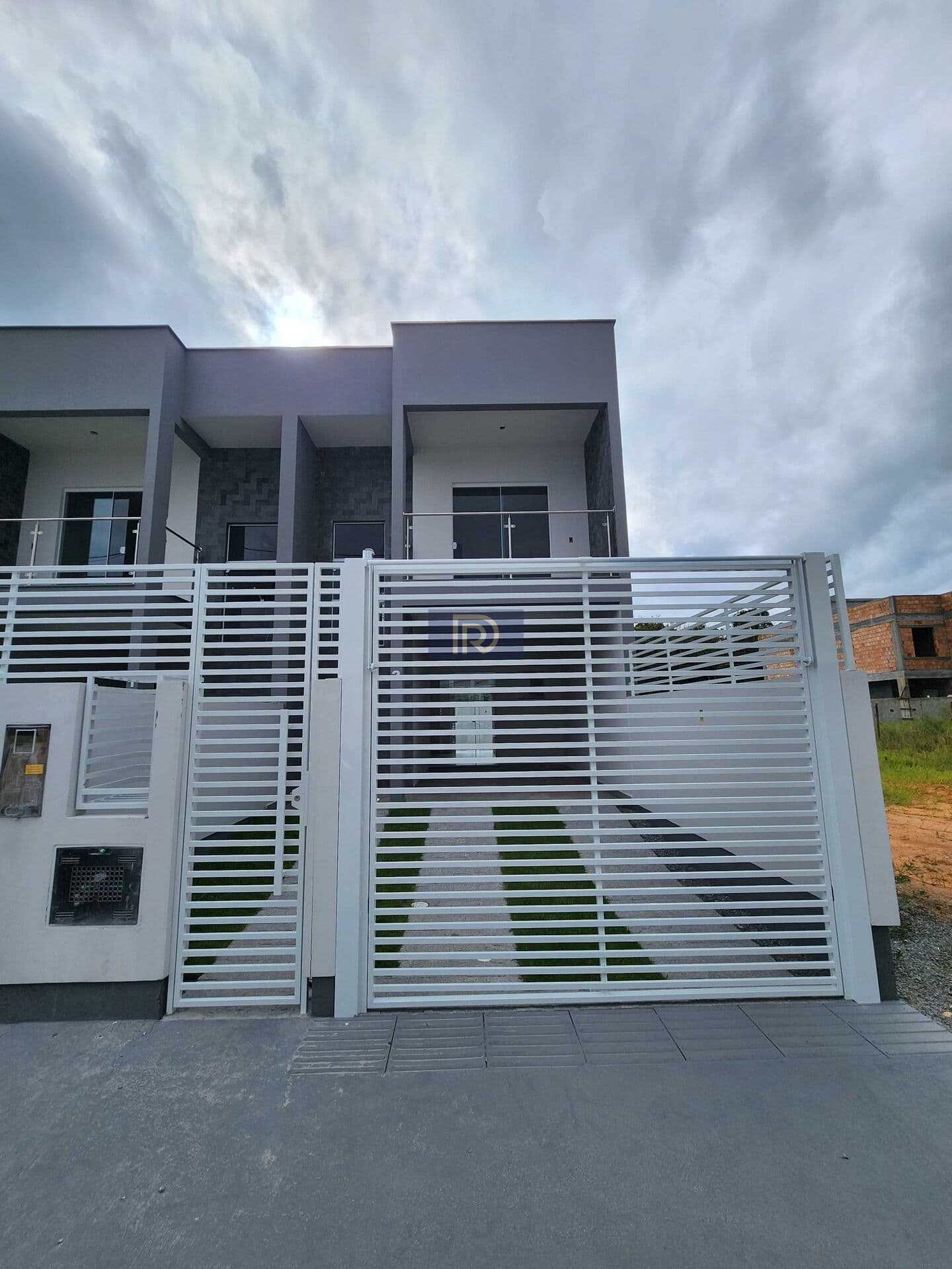 Sobrado em São José - Forquilhas