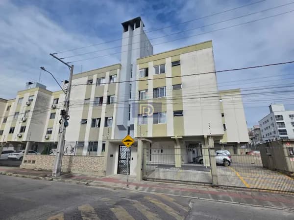 Apartamento em Serraria, São José/SC