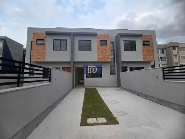 Sobrado em Sertão do Maruim, São José/SC