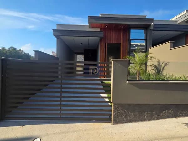 Casa a venda no bairro Real Parque