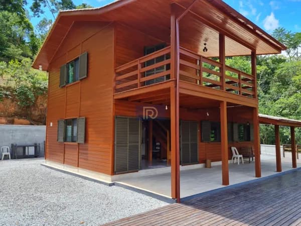 Fazenda/Sítios/Chácaras em Águas Mornas - Centro