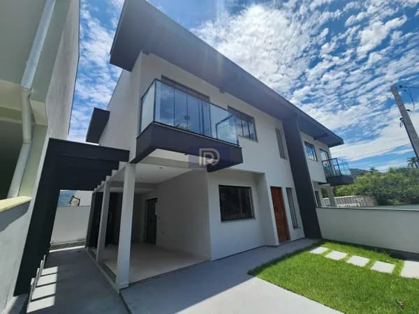 Sobrado em São José - Forquilhas