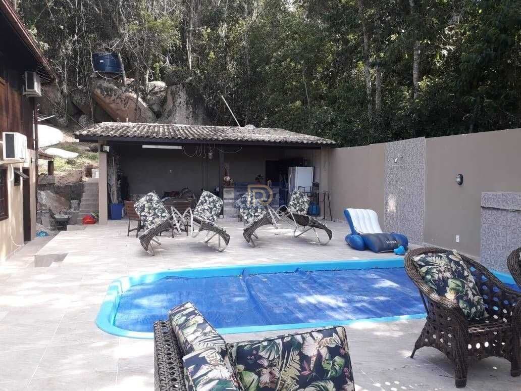 Casa em Sambaqui