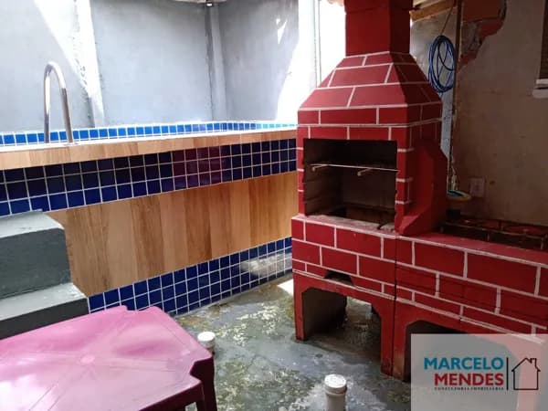 Casa com quarto garagem e piscina na Guanabara entra BR e João Paulo, próximo do viaduto