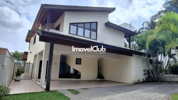 Casa em Condomínio em Alphaville, com 04 amplas suites em Santana de Parnaíba/SP